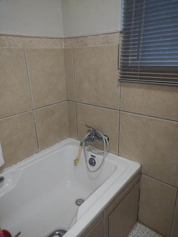 To Let 3 Bedroom Property for Rent in Muizenberg Western Cape
